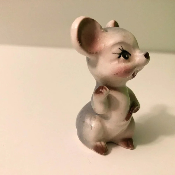 Vintage Tiny  Mouse Ceramic Figurine Japan 2 Inch Tall Collectible Figure - Picture 11 of 11